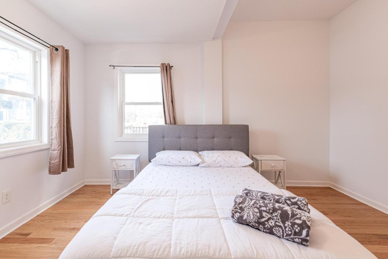 Tranquil Town House With Parking And Laundry - Just 25 Minutes To Time Square! Vila Jersey City Exterior foto