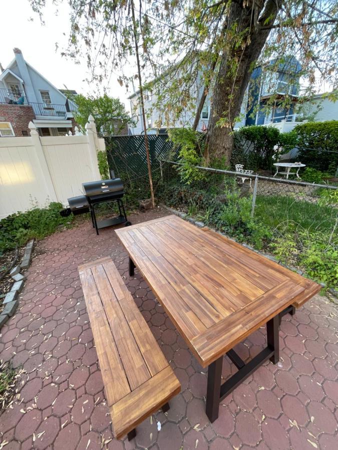 Tranquil Town House With Parking And Laundry - Just 25 Minutes To Time Square! Vila Jersey City Exterior foto